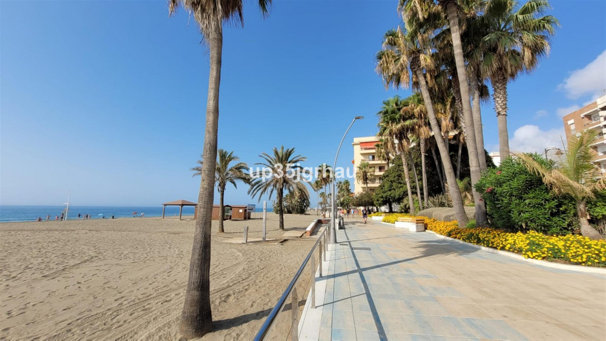 1 Bed Apartment for sale in Estepona Costa Del Sol, Málaga, Spain