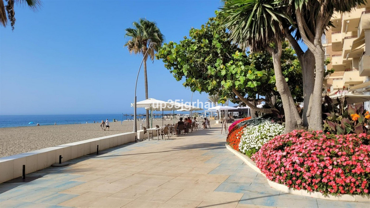1 Bed Apartment for sale in Estepona Costa Del Sol, Málaga, Spain