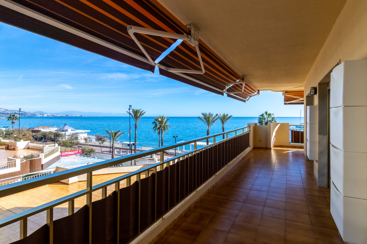 4 Bed Apartment for sale in Fuengirola Costa Del Sol, Málaga, Spain