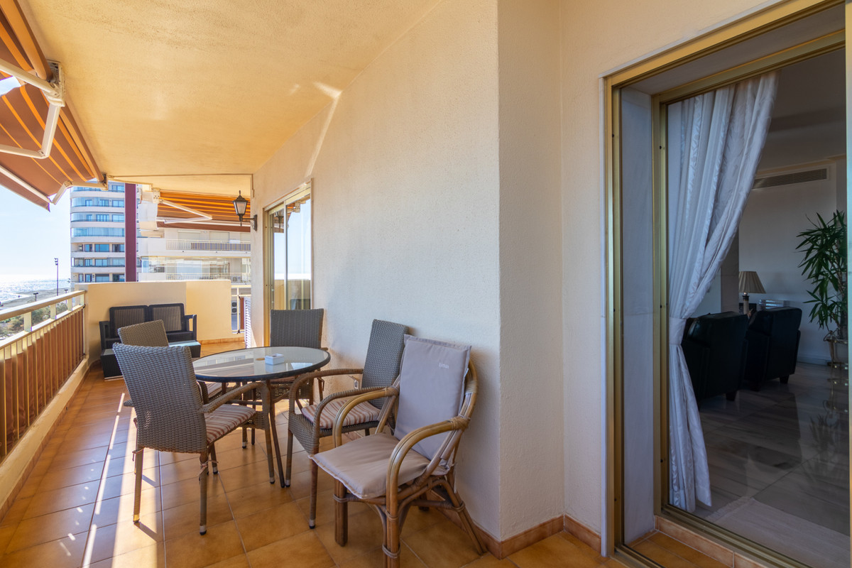 4 Bed Apartment for sale in Fuengirola Costa Del Sol, Málaga, Spain