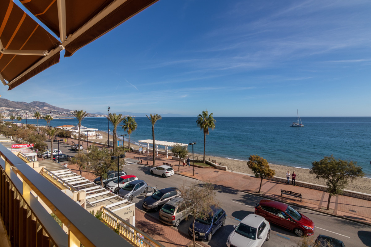 4 Bed Apartment for sale in Fuengirola Costa Del Sol, Málaga, Spain
