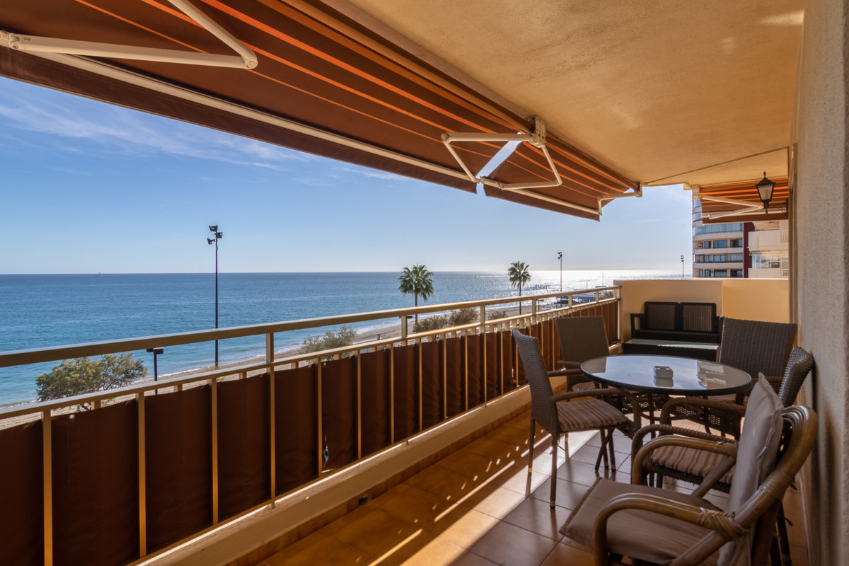 4 Bed Apartment for sale in Fuengirola Costa Del Sol, Málaga, Spain