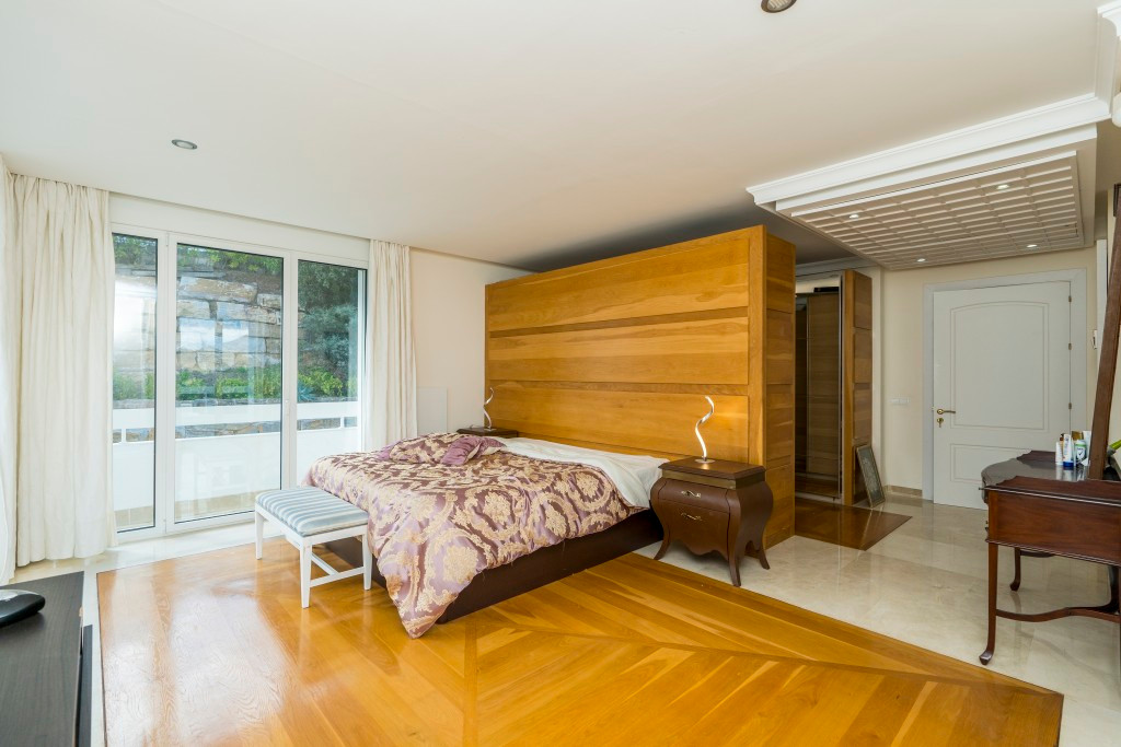 5 Bed Townhouse for sale in La Mairena Costa Del Sol, Málaga, Spain