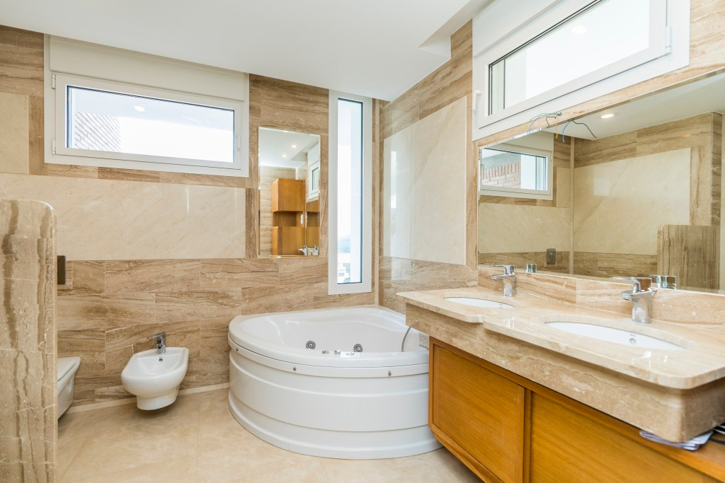 5 Bed Townhouse for sale in La Mairena Costa Del Sol, Málaga, Spain