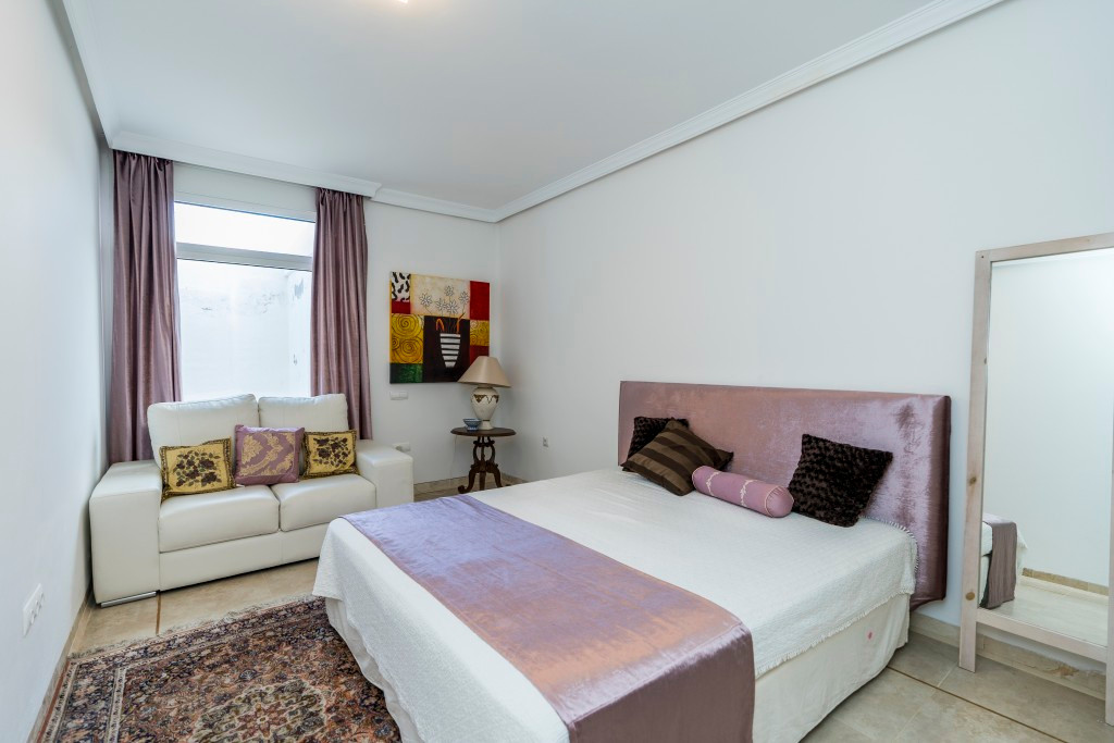 5 Bed Townhouse for sale in La Mairena Costa Del Sol, Málaga, Spain