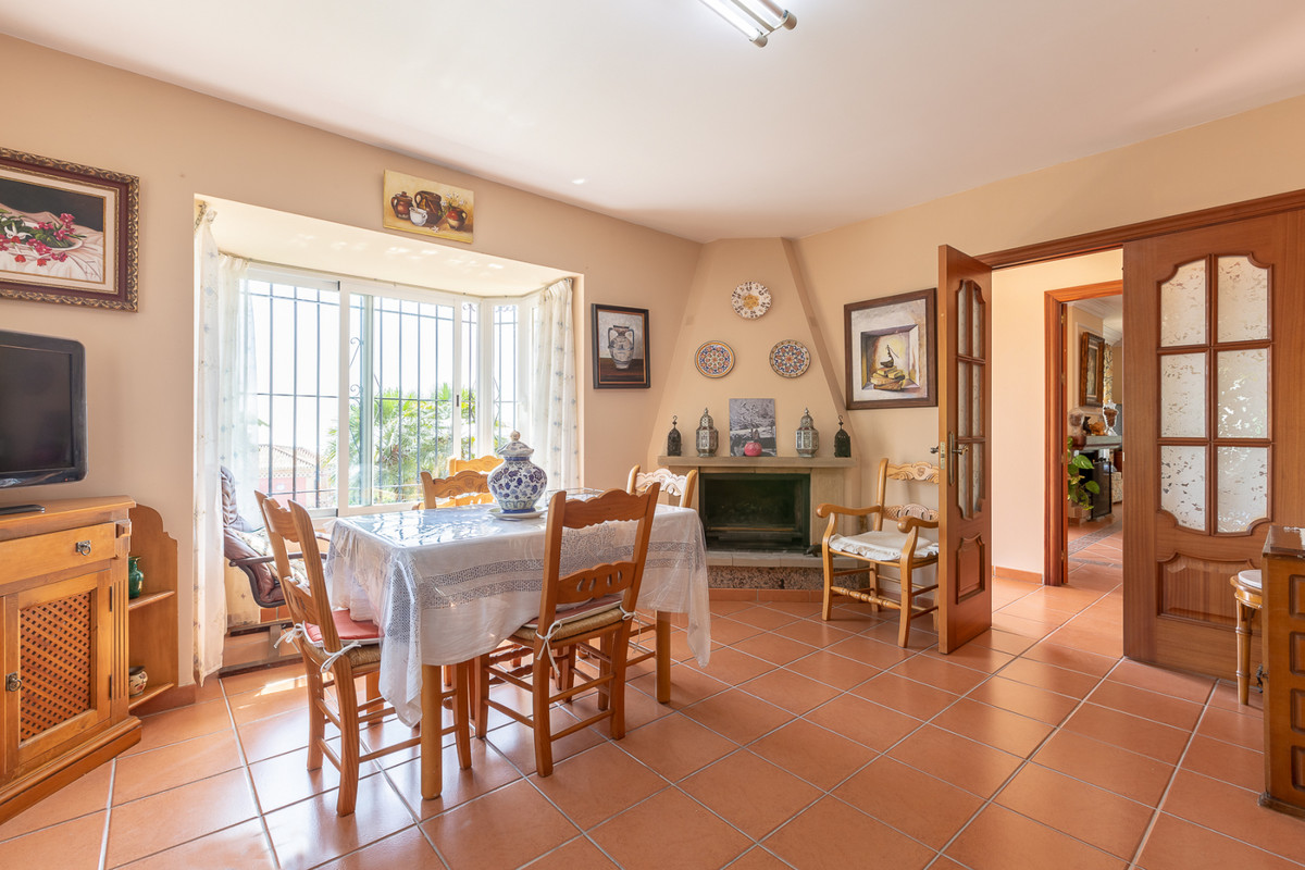 4 Bed Townhouse for sale in Marbella Costa Del Sol, Málaga, Spain