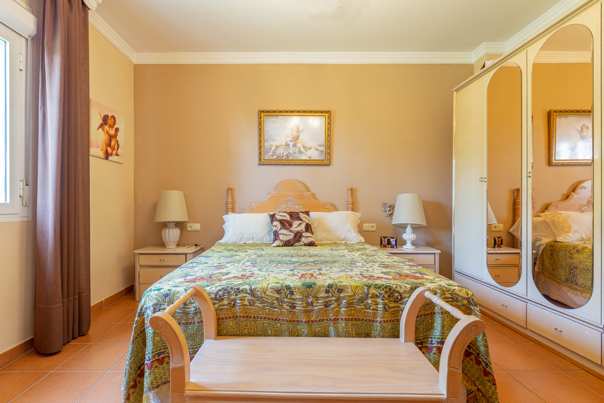 4 Bed Townhouse for sale in Marbella Costa Del Sol, Málaga, Spain