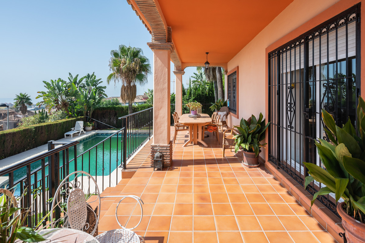 4 Bed Townhouse for sale in Marbella Costa Del Sol, Málaga, Spain