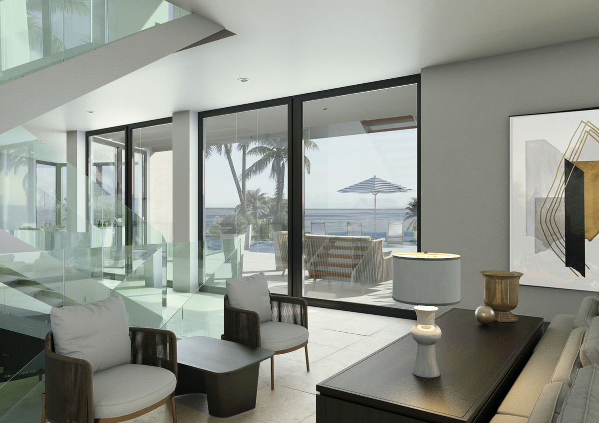 Se vende Villa - Chalet de 4 dormitorios en Costa Del Sol, Cadiz, España
