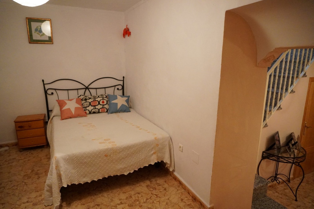 Se vende Pareada de 4 dormitorios en Costa Del Sol East, Málaga, España