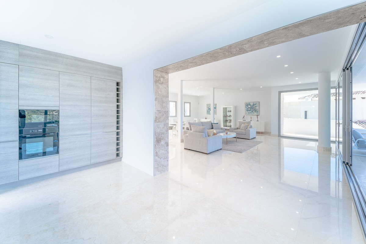 Se vende Villa - Chalet de 6 dormitorios en Costa Del Sol, Málaga, España