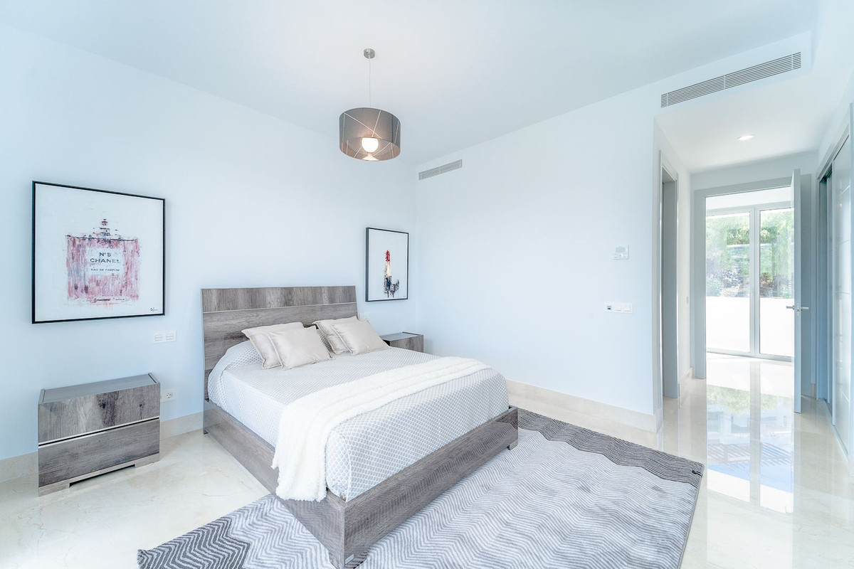 Se vende Villa - Chalet de 6 dormitorios en Costa Del Sol, Málaga, España