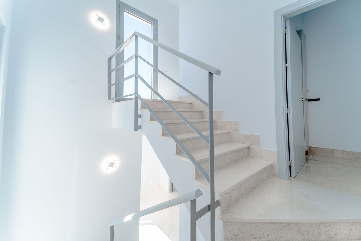 Se vende Villa - Chalet de 6 dormitorios en Costa Del Sol, Málaga, España