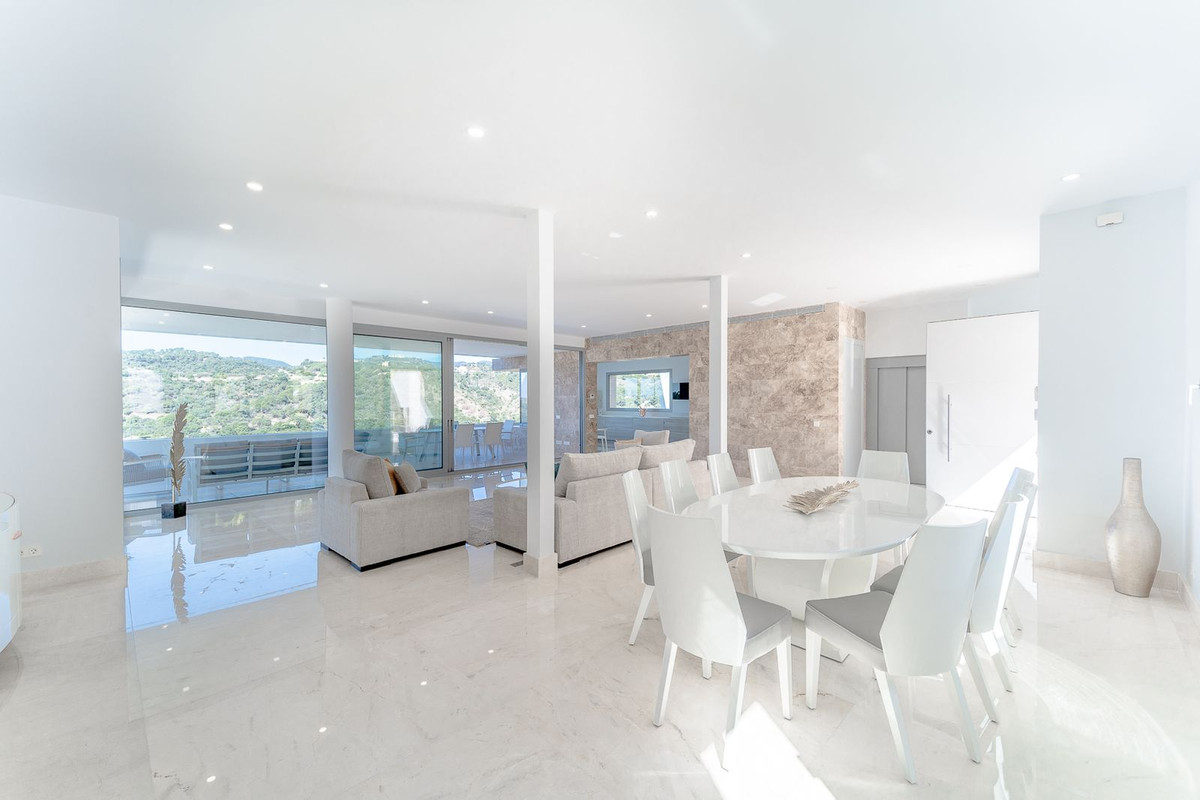 Se vende Villa - Chalet de 6 dormitorios en Costa Del Sol, Málaga, España