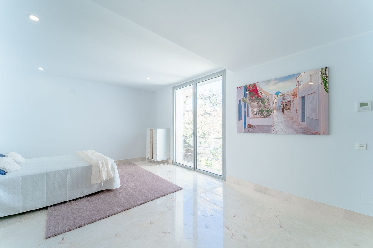 Se vende Villa - Chalet de 6 dormitorios en Costa Del Sol, Málaga, España