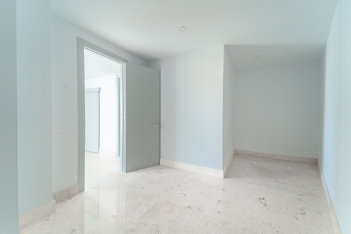 Se vende Villa - Chalet de 6 dormitorios en Costa Del Sol, Málaga, España
