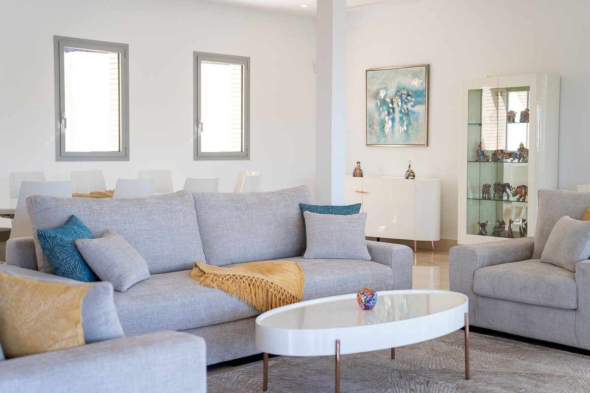 Se vende Villa - Chalet de 6 dormitorios en Costa Del Sol, Málaga, España