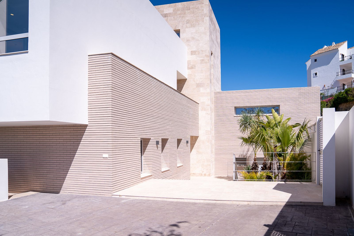 Se vende Villa - Chalet de 6 dormitorios en Costa Del Sol, Málaga, España