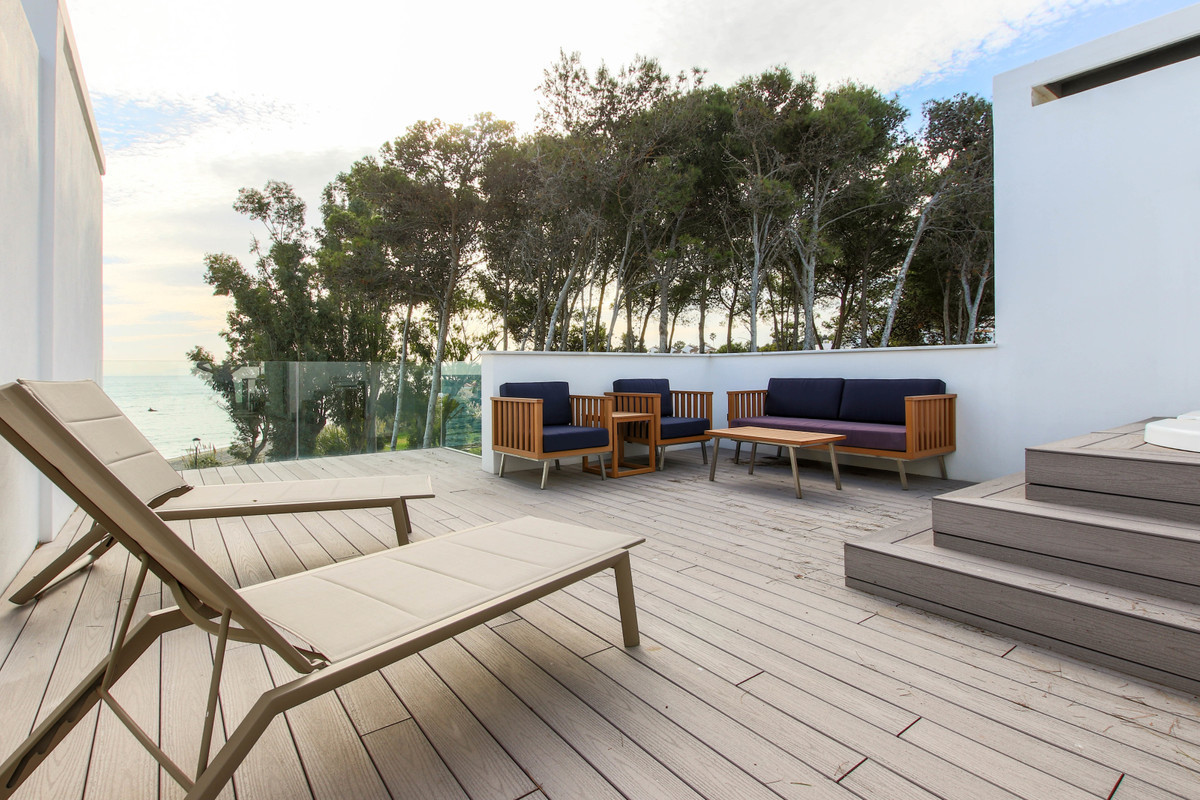 3 Bed Townhouse for sale in Estepona Costa Del Sol, Málaga, Spain
