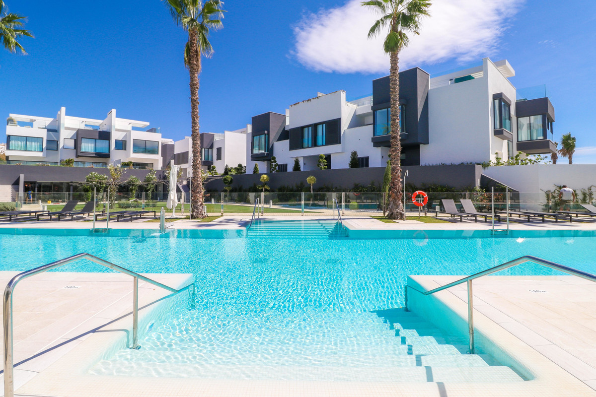 3 Bed Townhouse for sale in Estepona Costa Del Sol, Málaga, Spain