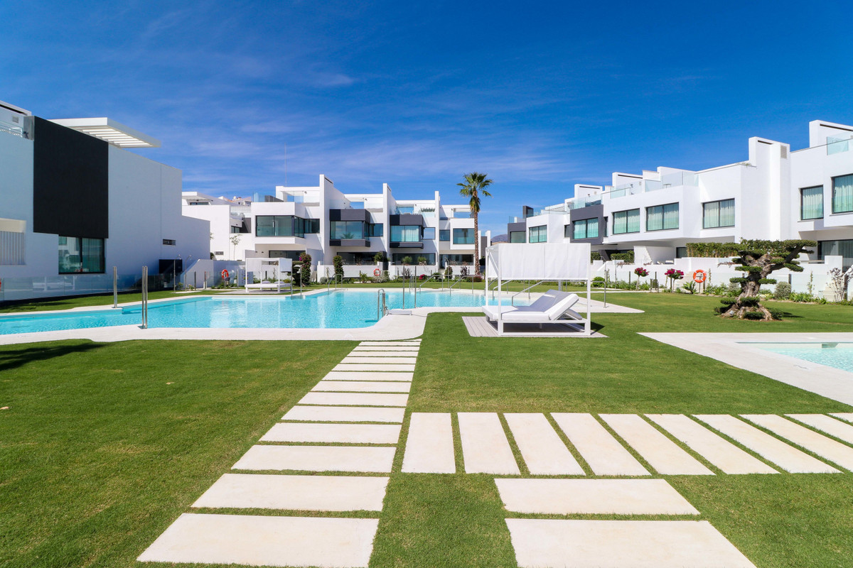 3 Bed Townhouse for sale in Estepona Costa Del Sol, Málaga, Spain