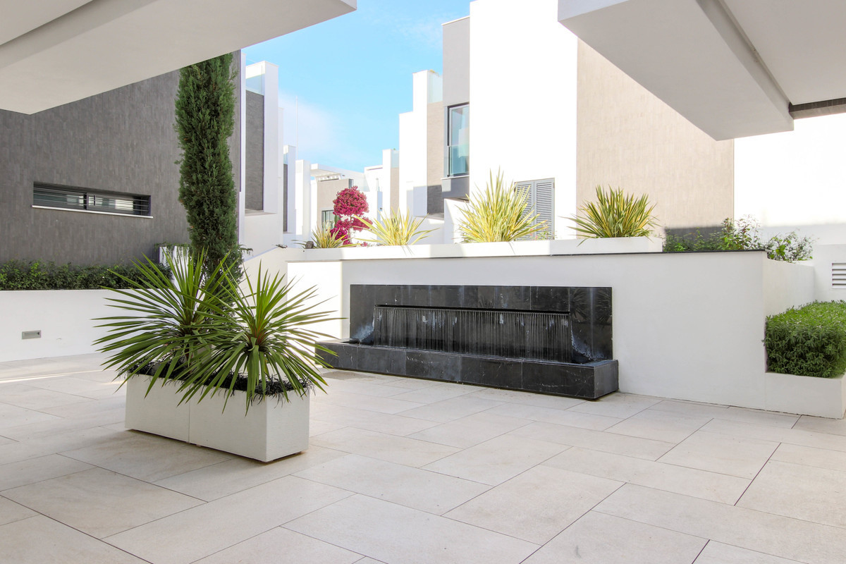 3 Bed Townhouse for sale in Estepona Costa Del Sol, Málaga, Spain