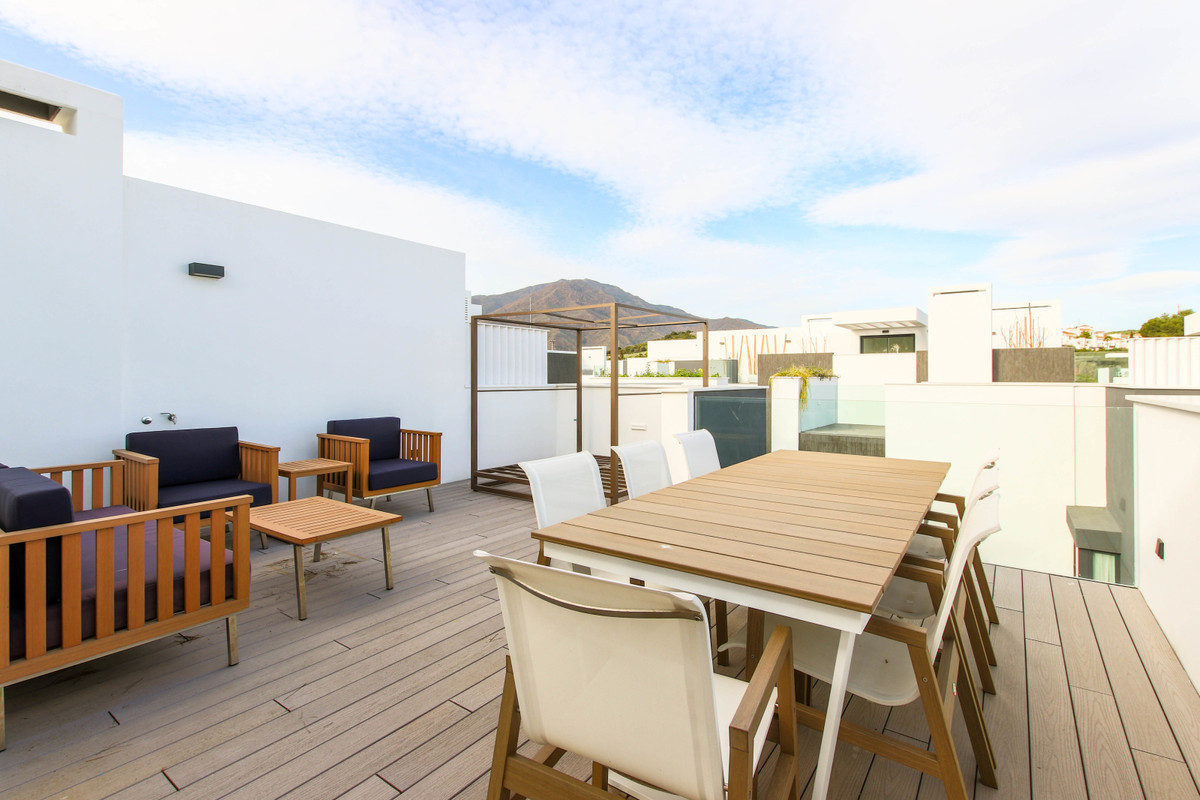 3 Bed Townhouse for sale in Estepona Costa Del Sol, Málaga, Spain