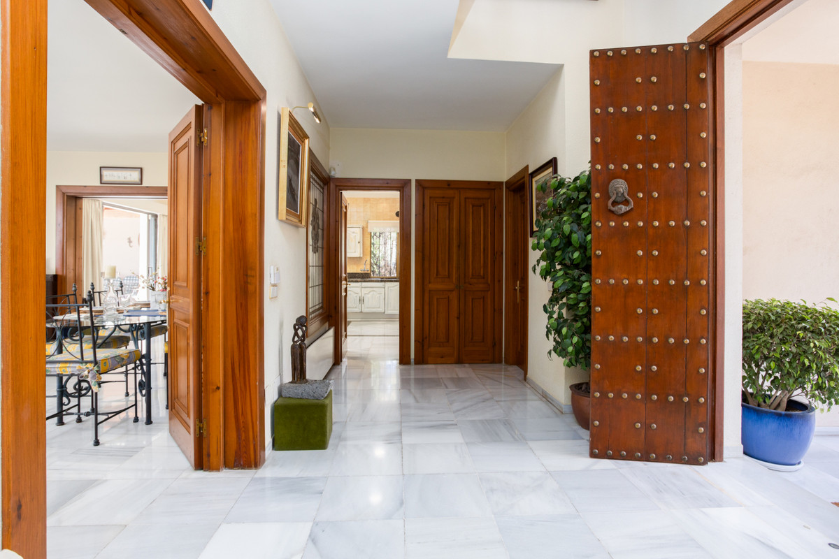 7 Bed Townhouse for sale in Marbella Costa Del Sol, Málaga, Spain