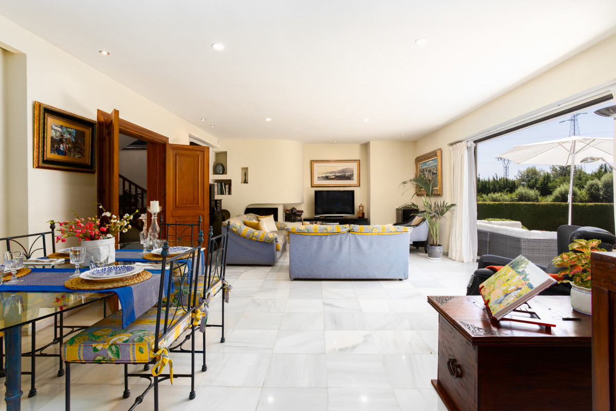 7 Bed Townhouse for sale in Marbella Costa Del Sol, Málaga, Spain