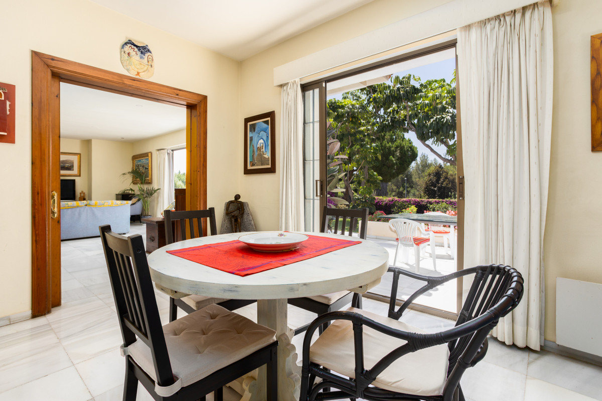 7 Bed Townhouse for sale in Marbella Costa Del Sol, Málaga, Spain