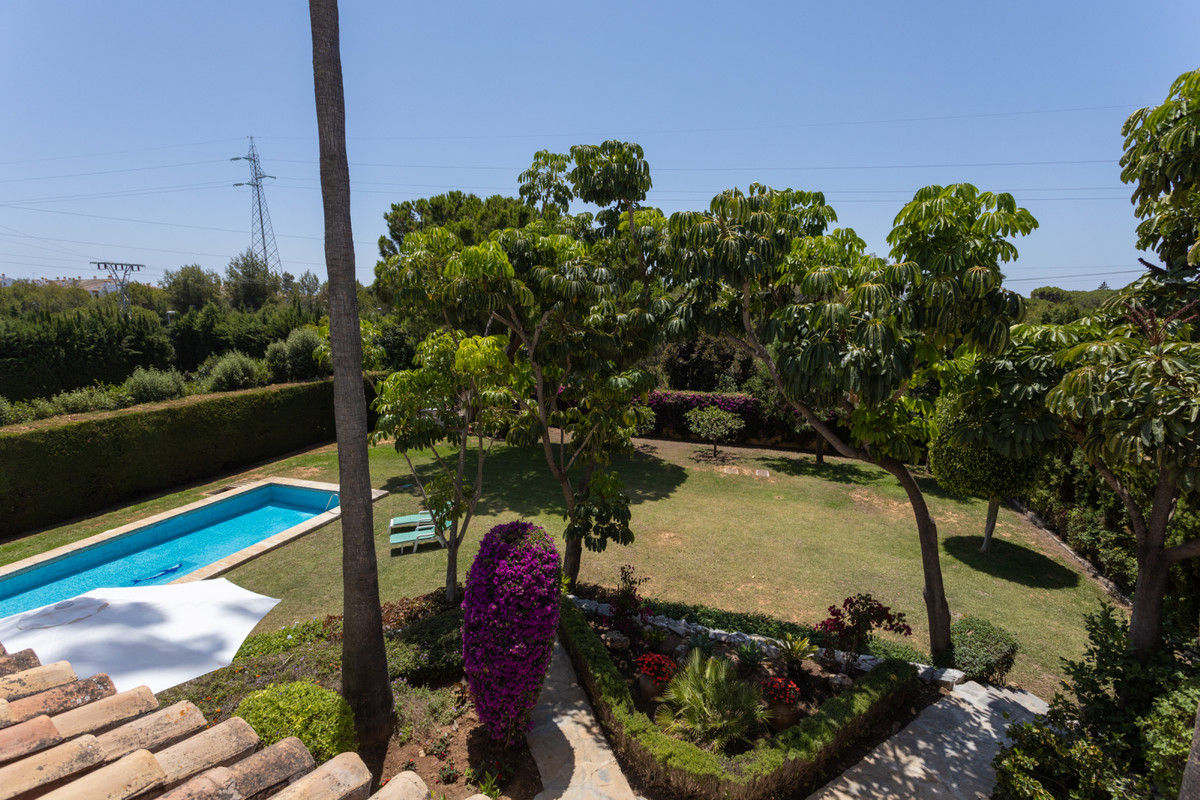 7 Bed Townhouse for sale in Marbella Costa Del Sol, Málaga, Spain
