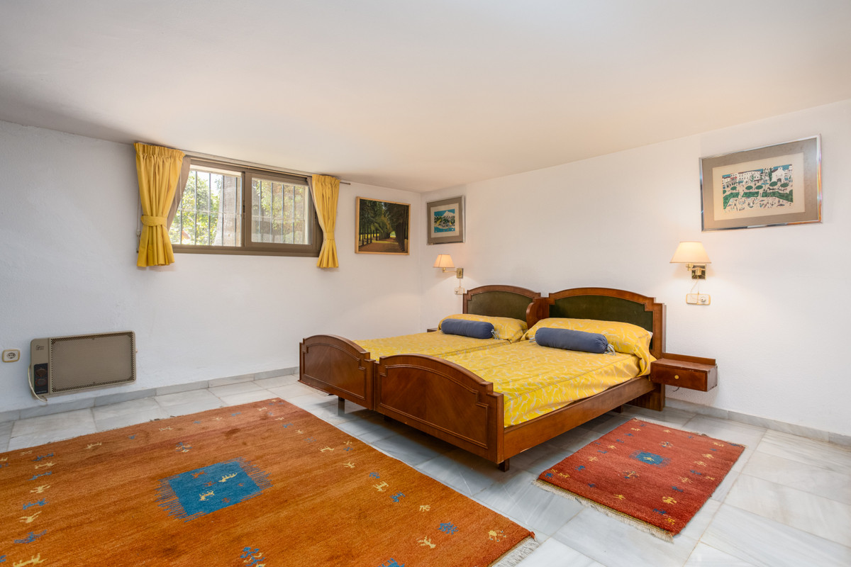 7 Bed Townhouse for sale in Marbella Costa Del Sol, Málaga, Spain