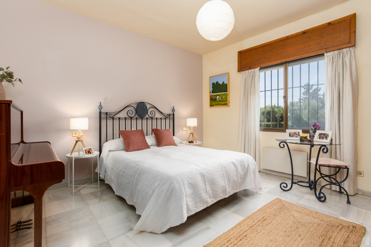 7 Bed Townhouse for sale in Marbella Costa Del Sol, Málaga, Spain