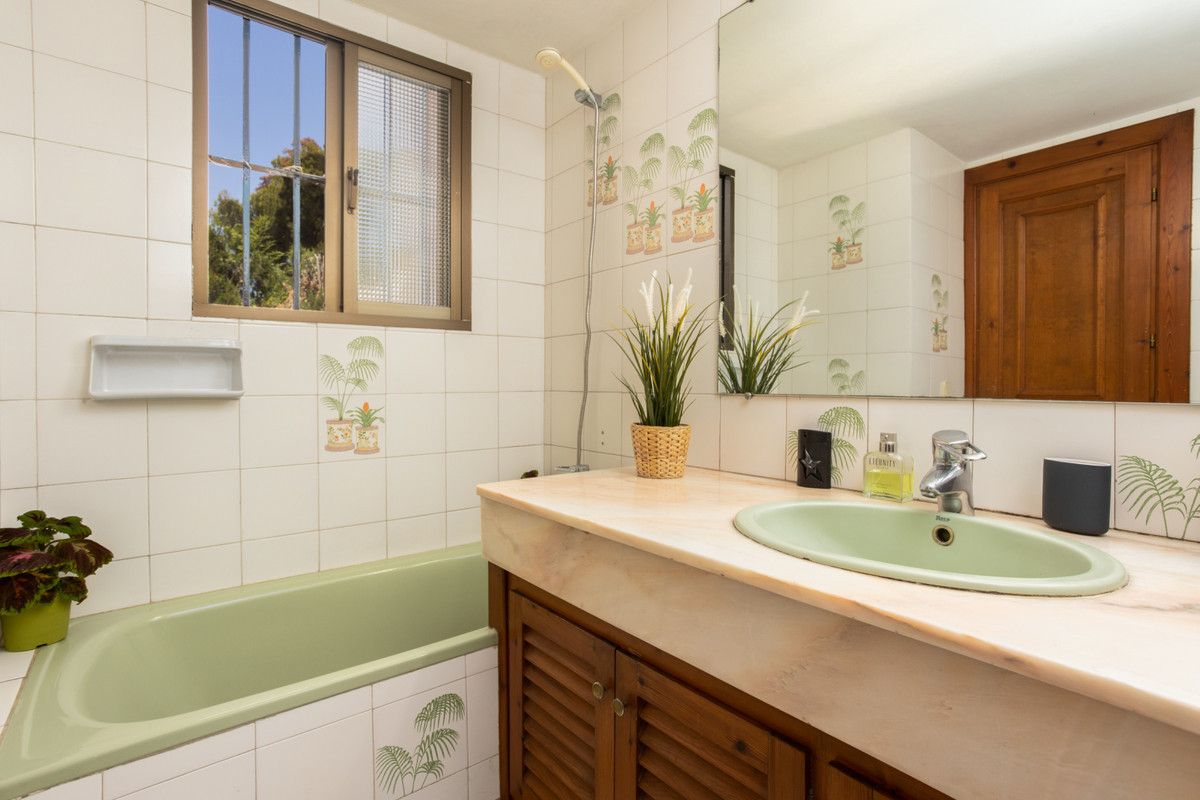 7 Bed Townhouse for sale in Marbella Costa Del Sol, Málaga, Spain