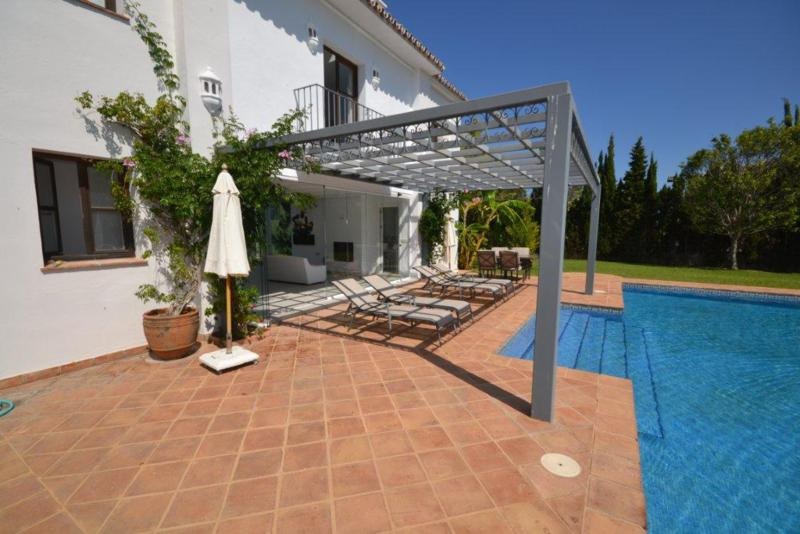 6 Bed Townhouse for sale in Guadalmina Baja Costa Del Sol, Málaga, Spain