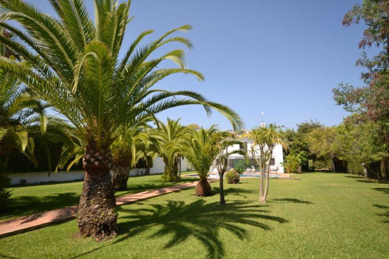 6 Bed Townhouse for sale in Guadalmina Baja Costa Del Sol, Málaga, Spain