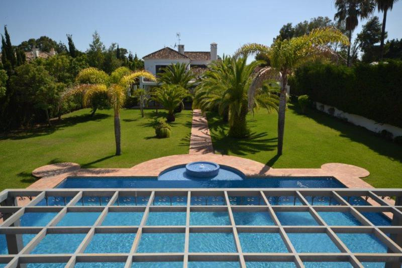 6 Bed Townhouse for sale in Guadalmina Baja Costa Del Sol, Málaga, Spain
