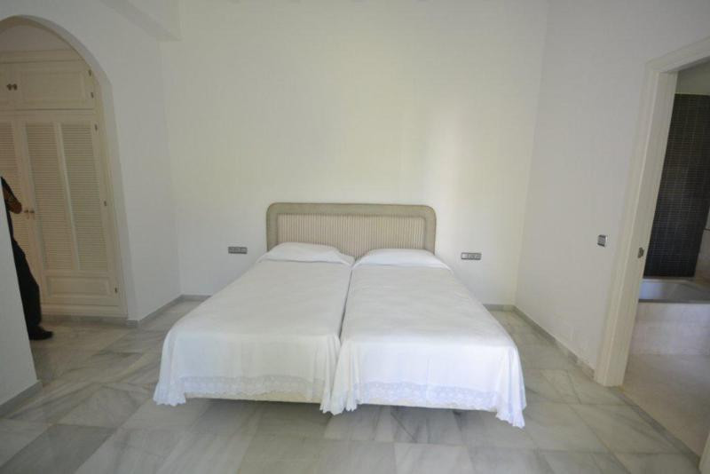6 Bed Townhouse for sale in Guadalmina Baja Costa Del Sol, Málaga, Spain