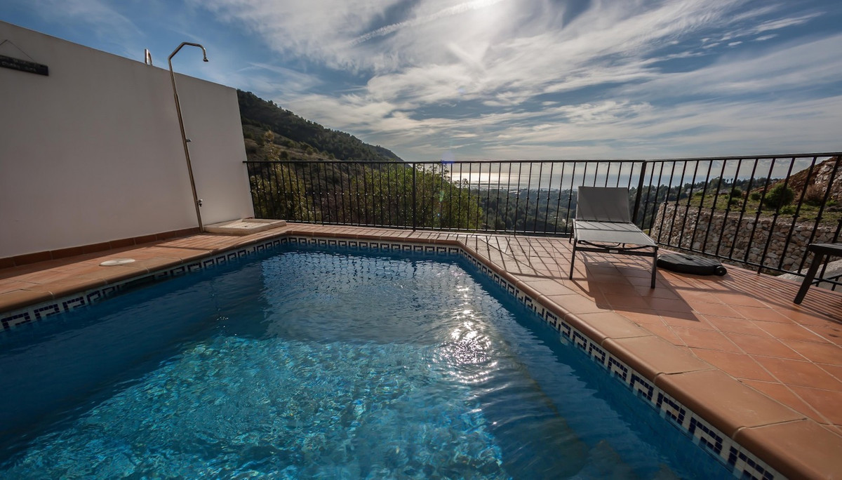 3 Bed Townhouse for sale in Frigiliana Costa Del Sol East, Málaga, Spain
