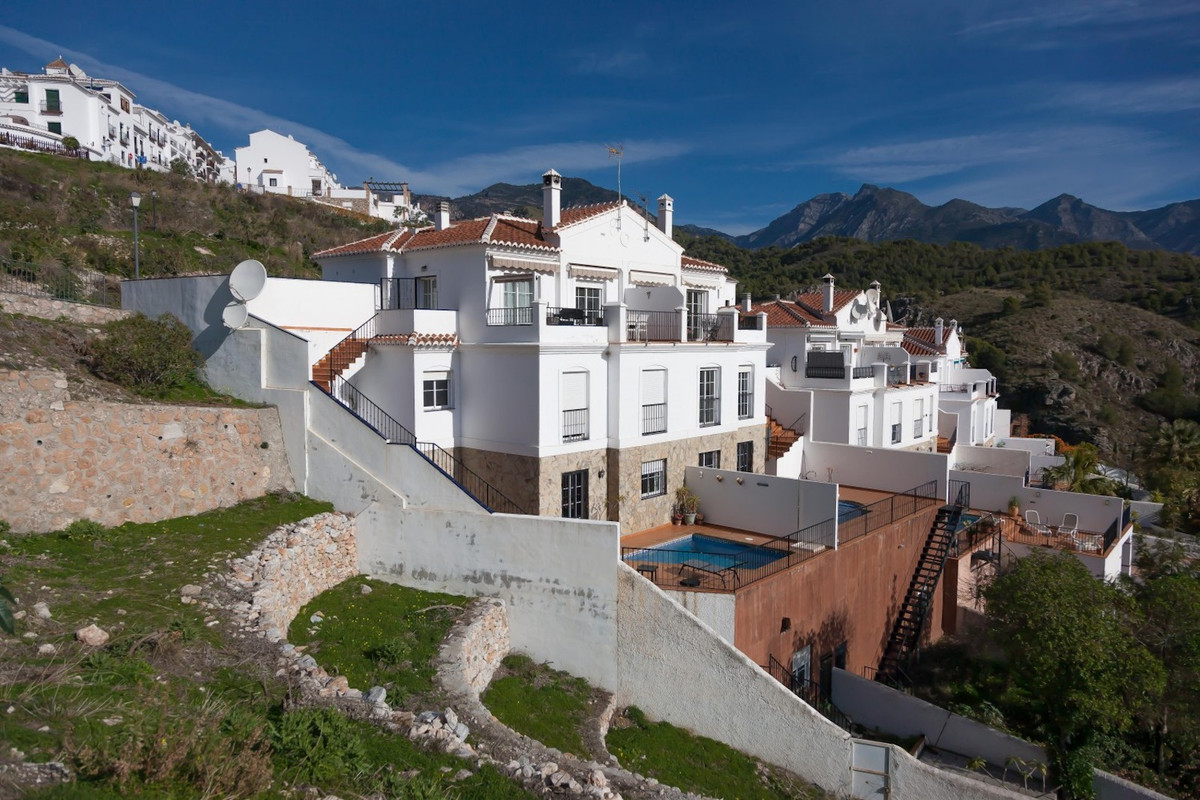 3 Bed Townhouse for sale in Frigiliana Costa Del Sol East, Málaga, Spain