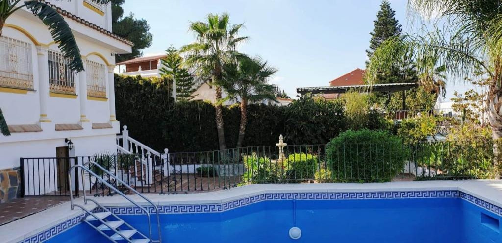 6 Bed Townhouse for sale in Alhaurín De La Torre Costa Del Sol, Málaga, Spain