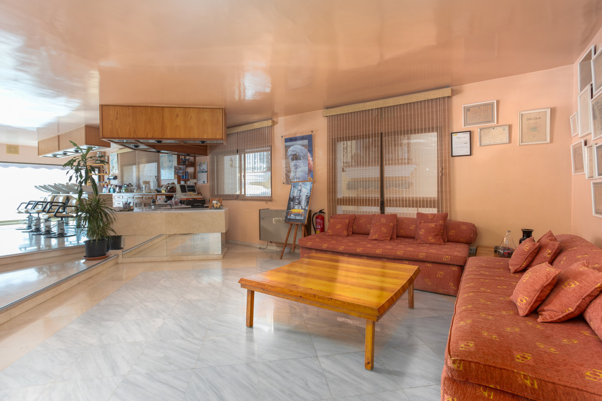 1 Bed Commercial unit for sale in San Pedro De Alcántara Costa Del Sol, Málaga, Spain