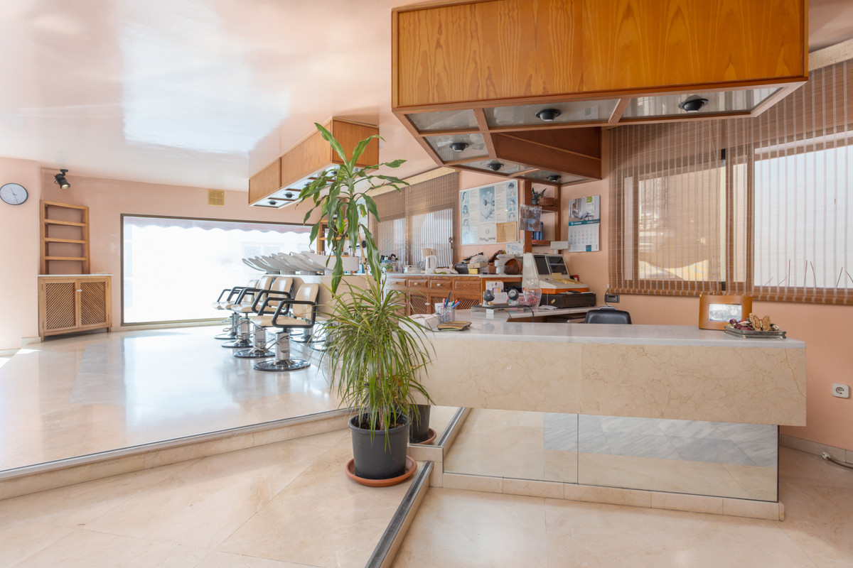 1 Bed Commercial unit for sale in San Pedro De Alcántara Costa Del Sol, Málaga, Spain