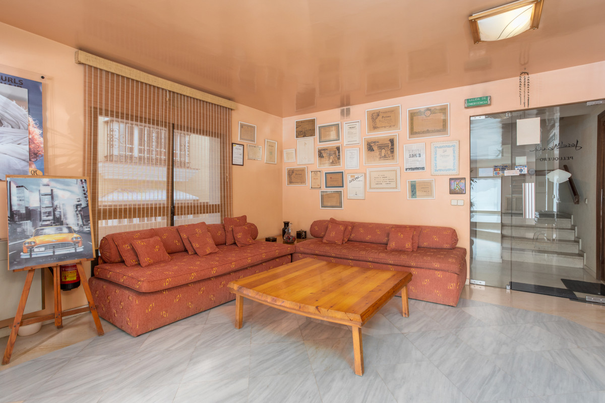 1 Bed Commercial unit for sale in San Pedro De Alcántara Costa Del Sol, Málaga, Spain