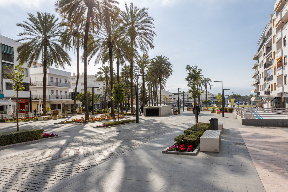 1 Bed Commercial unit for sale in San Pedro De Alcántara Costa Del Sol, Málaga, Spain