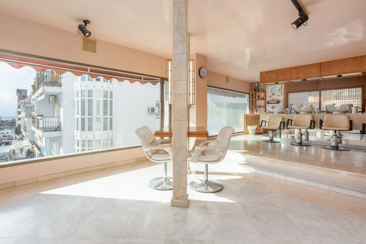 1 Bed Commercial unit for sale in San Pedro De Alcántara Costa Del Sol, Málaga, Spain
