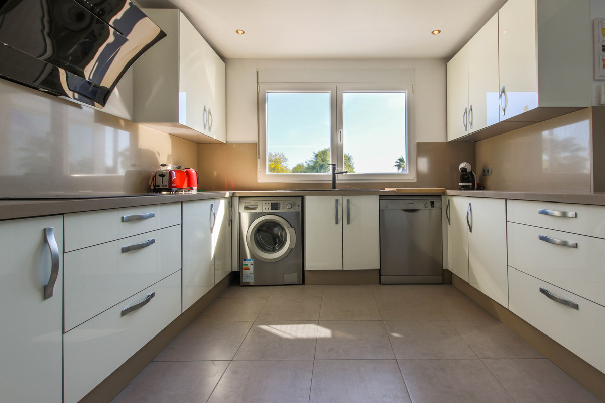 3 Bed Townhouse for sale in New Golden Mile Costa Del Sol, Málaga, Spain