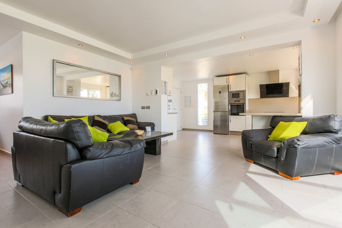 3 Bed Townhouse for sale in New Golden Mile Costa Del Sol, Málaga, Spain