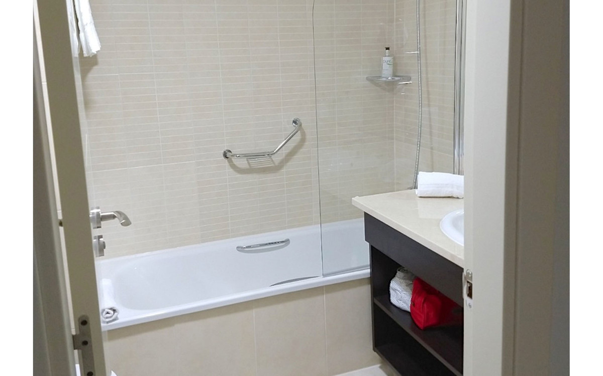2 Bed Apartment for sale in Estepona Costa Del Sol, Málaga, Spain