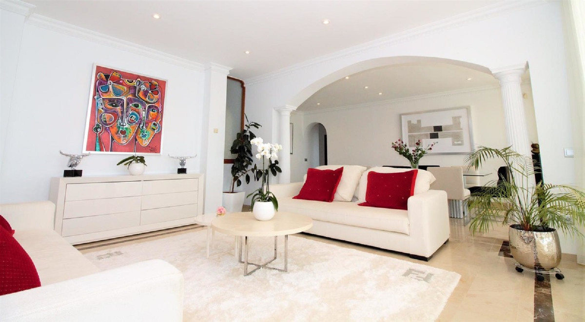 Se vende Villa - Chalet de 10 dormitorios en Costa Del Sol, Málaga, España